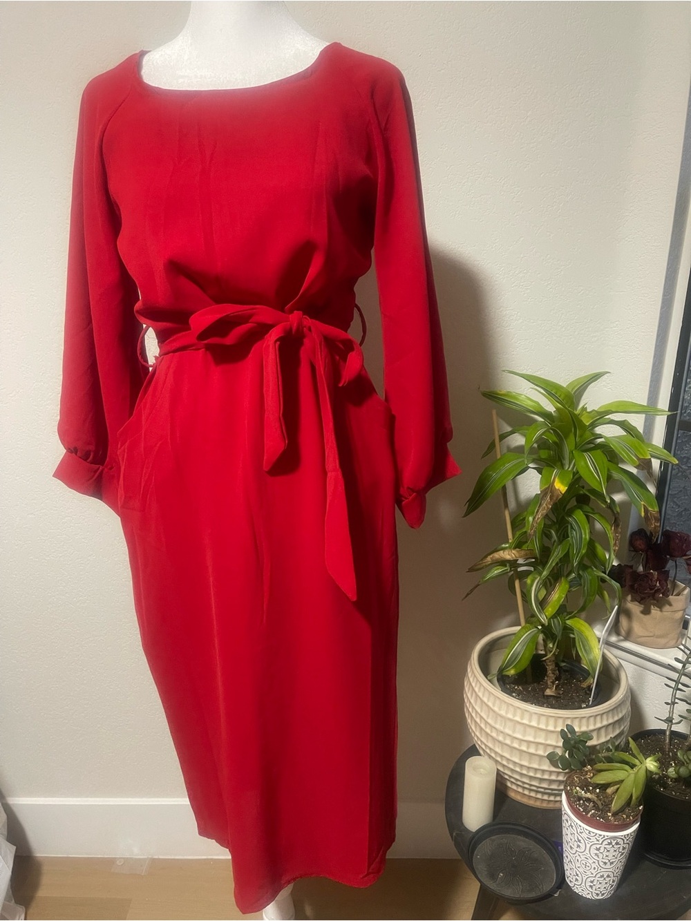 Red Tie-Waist Women’s Dress